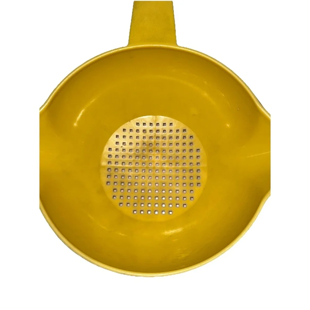 Vtg Tupperware 1 Qt Colander 1200 Strainer Yellow 2 Spouts USA 6.75x3
